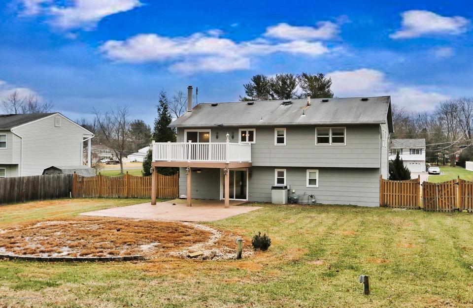  27 Old Queens Blvd, Manalapan, NJ 07726 photo 5
