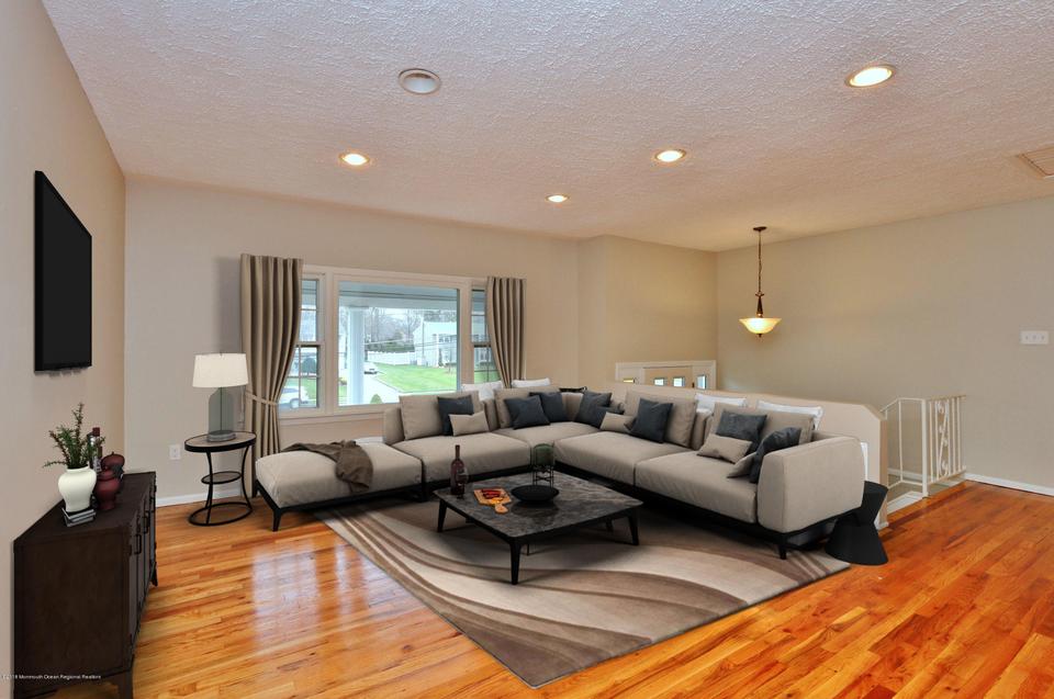  27 Old Queens Blvd, Manalapan, NJ 07726 photo 7