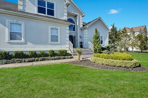 16 Mapleton Rd, Old Bridge, NJ 08857 photo 4
