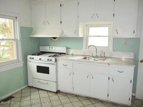 75 Hamilton Ave, Leonardo, NJ 07737 photo 12