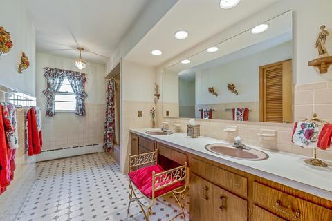 13 Allocco Dr, Holmdel, NJ 07733 photo 22