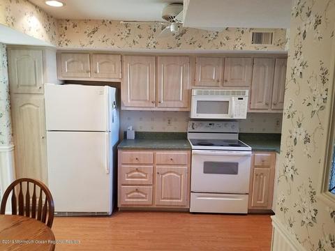 115 Maple Dr, Spring Lake Heights, NJ 07762 photo 4