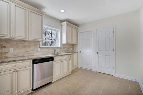 413 E 6th Ave, Roselle, NJ 07203 photo 9
