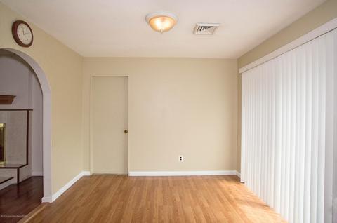 3 Bobwhite Ct, Forked River, NJ 08731 photo 4