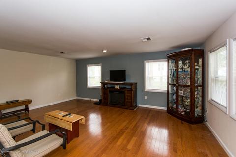 35 Lighthouse Dr, Waretown, NJ 08758 photo 17