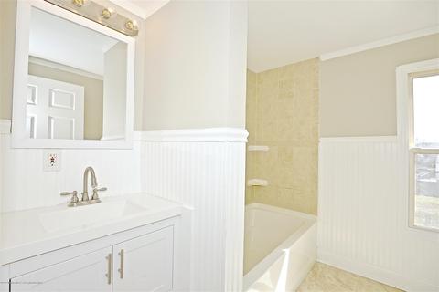 8 Cathrine St, Sewaren, NJ 07077 photo 10