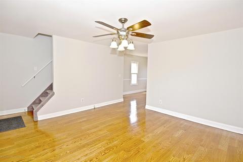 8 Cathrine St, Sewaren, NJ 07077 photo 3
