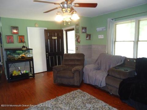 17 Drexel Dr, Jackson, NJ 08527 photo 2