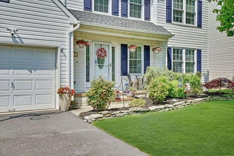 19 Red Maple Dr, Brick, NJ 08724 photo 4