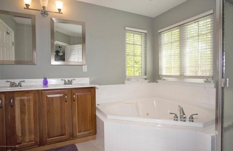 6 Pine Rd, Howell, NJ 07731 photo 26