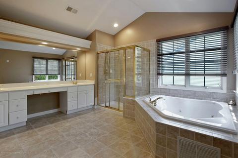 1 Crocus Dr, Holmdel, NJ 07733 photo 23