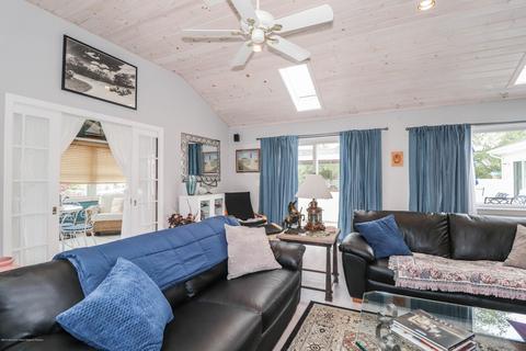 14 Perry Dr, Brick, NJ 08723 photo 16