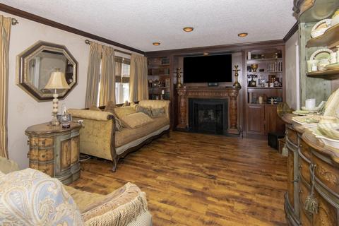 678 Windsor Rd, Brick, NJ 08724 photo 9