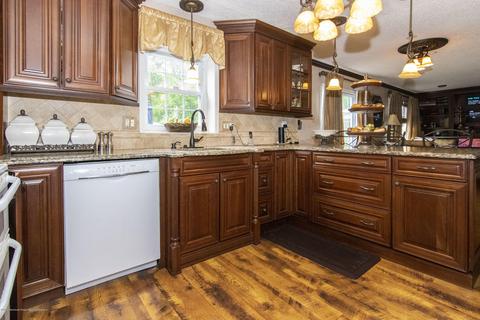 678 Windsor Rd, Brick, NJ 08724 photo 5