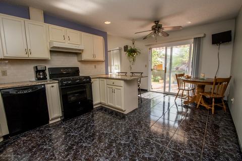 34 Denton Ct, Matawan, NJ 07747 photo 8