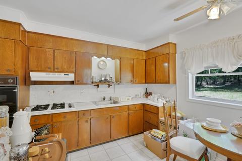 585 Perchuk Ln, Jackson, NJ 08527 photo 5