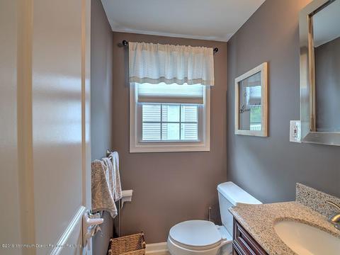 24 Marc Dr, Matawan, NJ 07747 photo 10