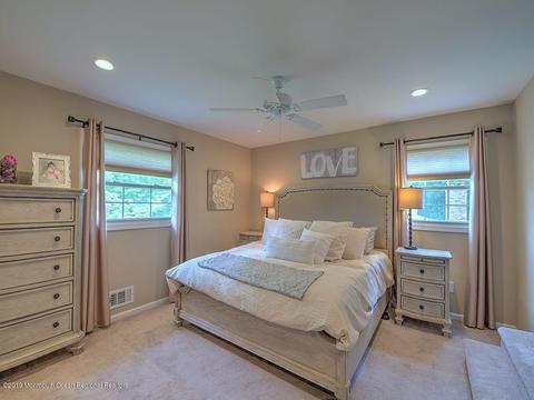24 Marc Dr, Matawan, NJ 07747 photo 11