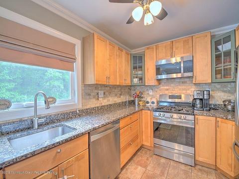 24 Marc Dr, Matawan, NJ 07747 photo 2