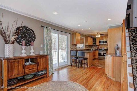 24 Marc Dr, Matawan, NJ 07747 photo 5
