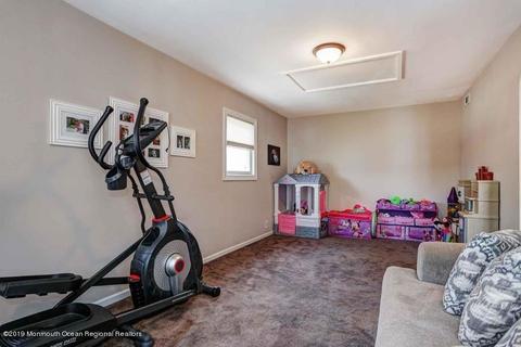 24 Marc Dr, Matawan, NJ 07747 photo 9