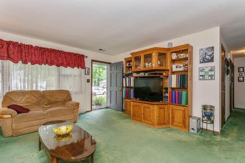 115 Silver Dr, Brick, NJ 08724 photo 5