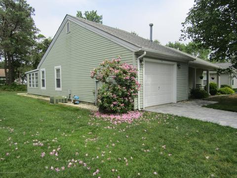 11 Lancaster Ct, Forked River, NJ 08731 photo 3