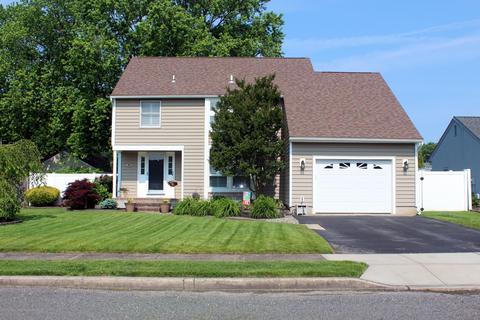 33 Diane Dr, Brick, NJ 08724 photo 1