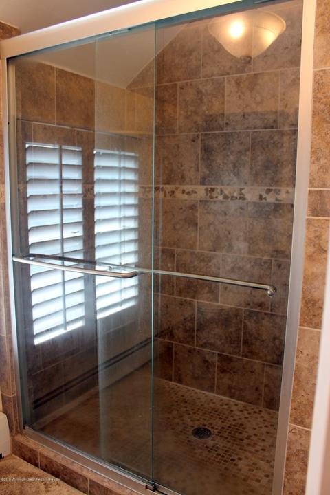 33 Diane Dr, Brick, NJ 08724 photo 20