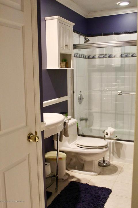 20 Hackamore Ct, Tinton Falls, NJ 07753 photo 7
