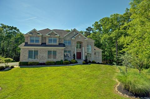 26 Parkside Dr, Jackson, NJ 08527 photo 1