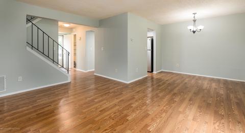 8 Max Pl, Howell, NJ 07731 photo 3