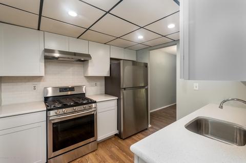 8 Max Pl, Howell, NJ 07731 photo 2