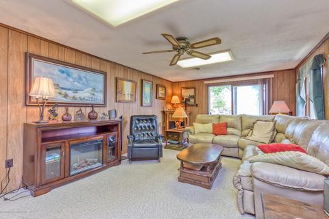 16 Cable Rd, Waretown, NJ 08758 photo 5