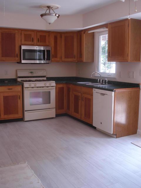 4 Forest Dr, Waretown, NJ 08758 photo 4