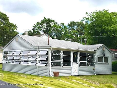 7 Central Ave, Waretown, NJ 08758 photo 1