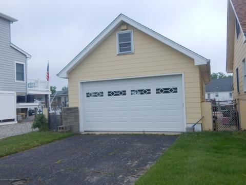 31 Bayview Dr, Waretown, NJ 08758 photo 3