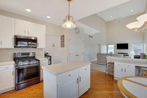 26 Paceview Dr, Howell, NJ 07731 photo 17