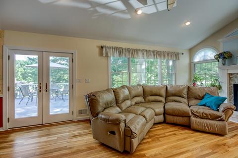 19 Algonquin Rd, Holmdel, NJ 07733 photo 12