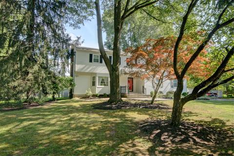 19 Algonquin Rd, Holmdel, NJ 07733 photo 2