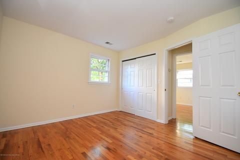 642 Park Ave, Brielle, NJ 08730 photo 9