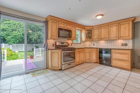 432 Cheyenne Dr, Waretown, NJ 08758 photo 10
