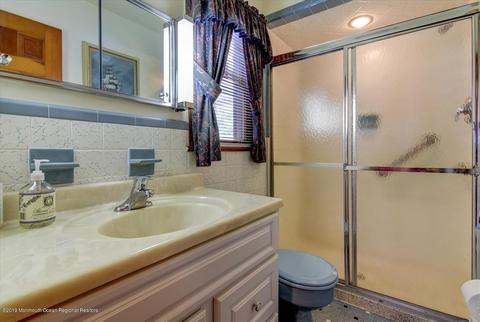 38 Vanderveer Rd, Freehold, NJ 07728 photo 24
