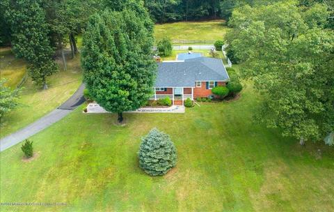 38 Vanderveer Rd, Freehold, NJ 07728 photo 2