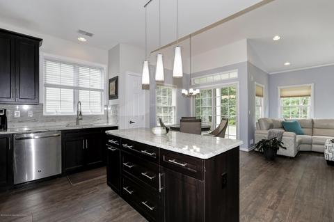 33 Strathmere St, Waretown, NJ 08758 photo 10