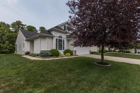 33 Strathmere St, Waretown, NJ 08758 photo 1