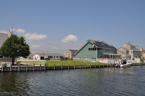 831 Spar Dr, Forked River, NJ 08731 photo 1