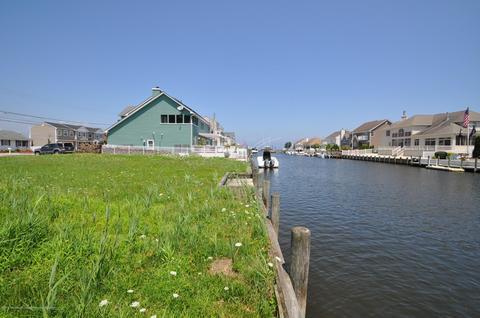 831 Spar Dr, Forked River, NJ 08731 photo 4