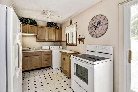 2 Taylor Rd, Matawan, NJ 07747 photo 13