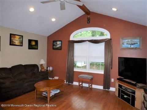 8 Cedar St, Matawan, NJ 07747 photo 10